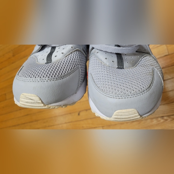 Men Gray and Teal Air Huarache Sneakers - Picture 5 of 6